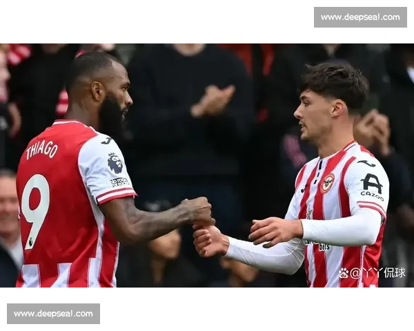 曼联对决曼城:红蓝巅峰之战引爆英超争冠格局风云骤起暗流涌动势